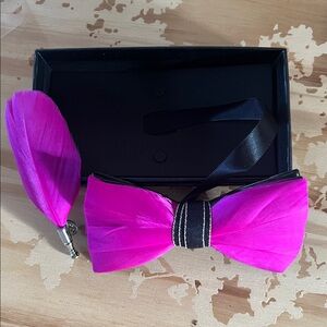 Luxury feather bowtie Collection with brooch
